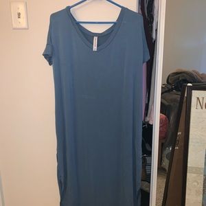LIKE NEW Maxi Dress